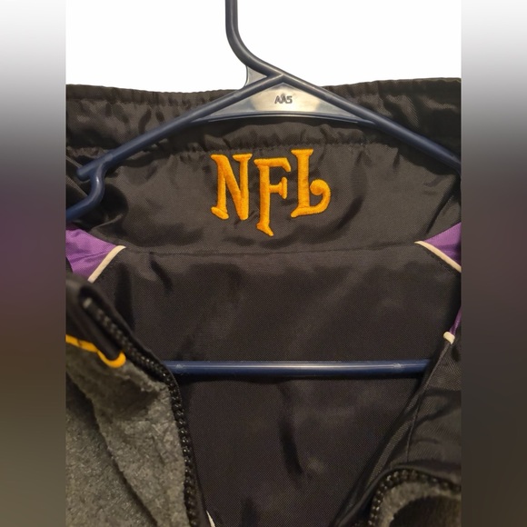 NFL Minnesota Vikings Reversible Men’s Jacket. Size Medium. Good condition - Picture 9 of 12